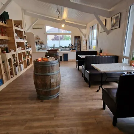 Domaine De Bernede